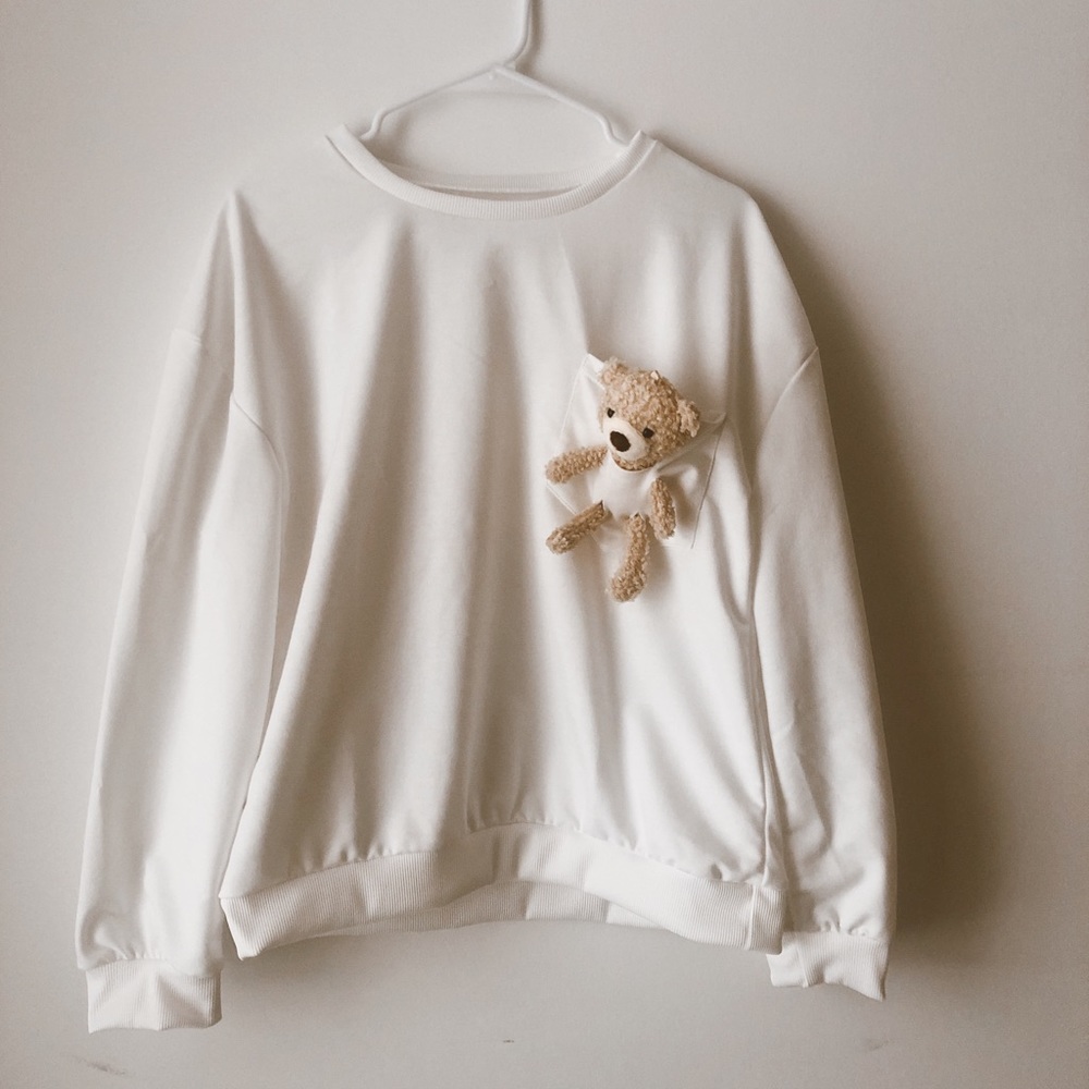 White Summer Crewneck Sweatshirt with Plush Toy